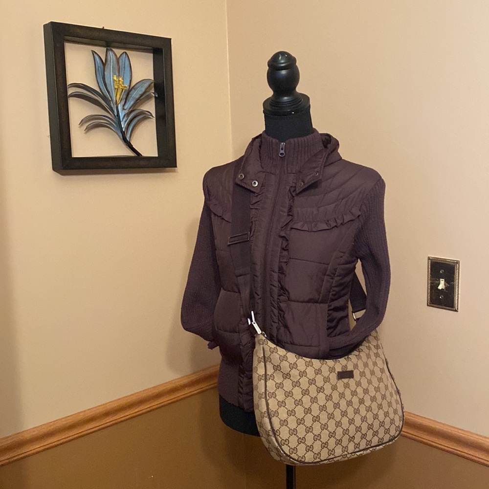 💯% authentic Gucci crossbody bag